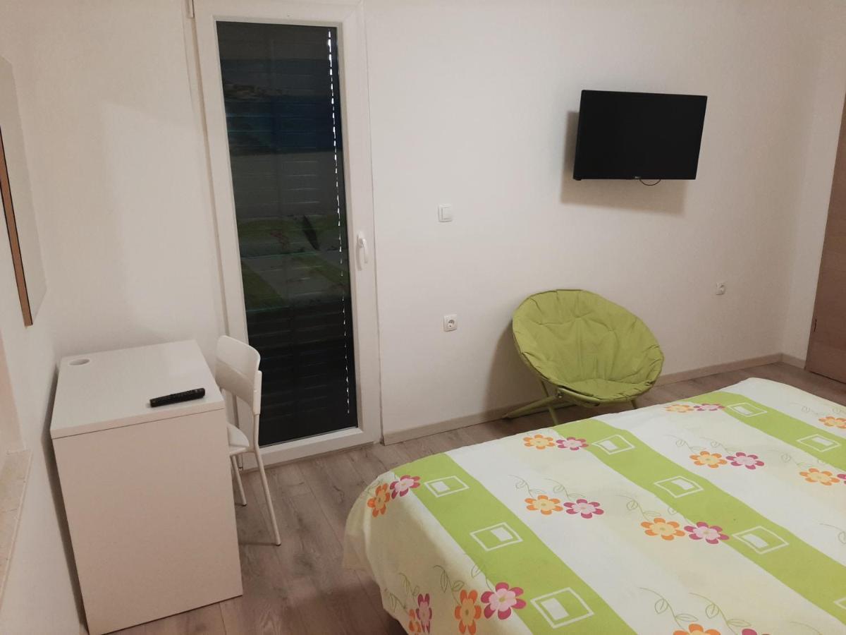 Apartman Maslina Pisak Extérieur photo